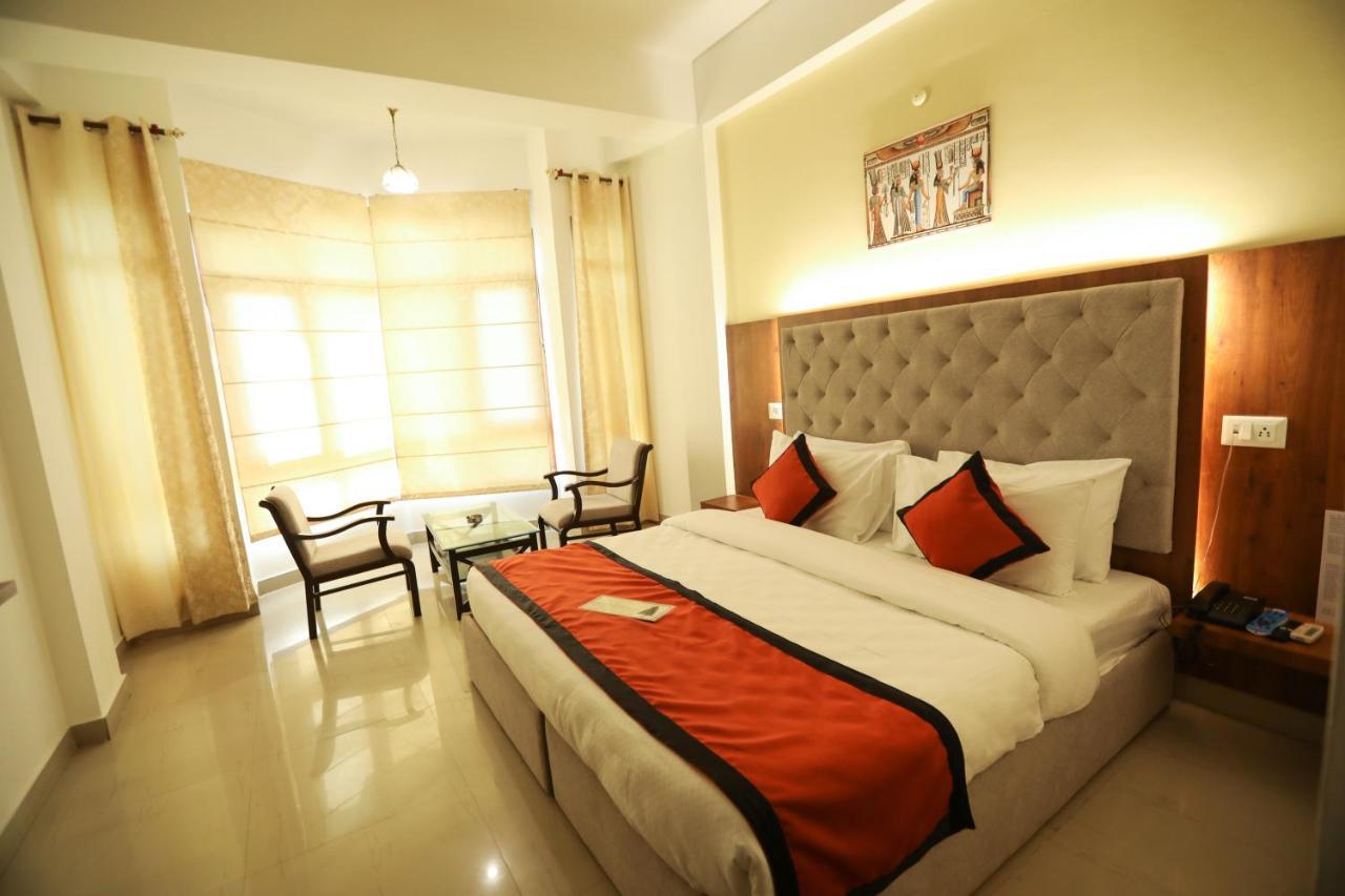 The Park View, Mandi Exterior foto