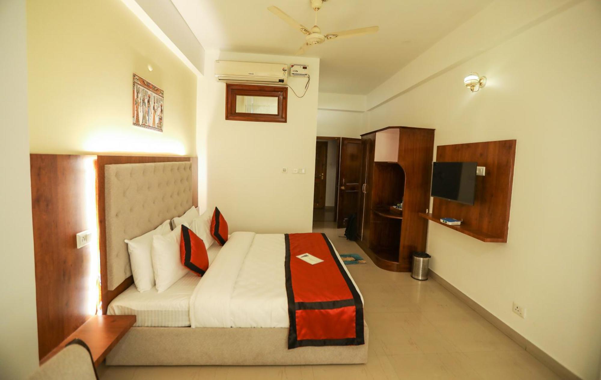 The Park View, Mandi Exterior foto